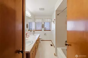 1874 Lenore Dr, Tacoma, WA 98406 - Photo 19