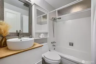 14511 NE 4th St, Bellevue, WA 98007 - Photo 21