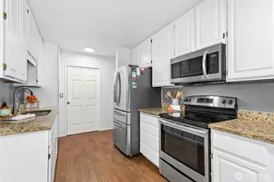 4124 Providence Point Dr SE, Issaquah, WA 98029 - Photo 11
