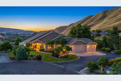 2985 Eastview Lane, Wenatchee, WA 98801 - Photo 1