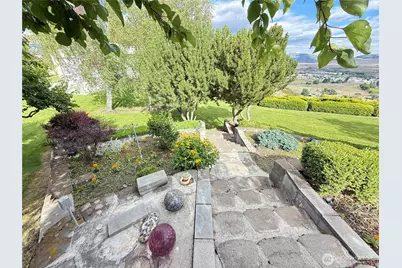 24 Valley View Drive, Omak, WA 98841 - Photo 9