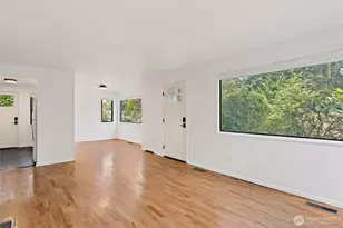611 N 143rd St, Seattle, WA 98133 - Photo 9
