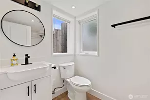 611 N 143rd St, Seattle, WA 98133 - Photo 13