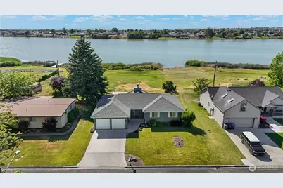 1202 S Eastlake Drive, Moses Lake, WA 98837 - Photo 1
