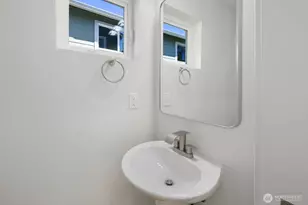 1251 SW 151st St, Seattle, WA 98166 - Photo 13