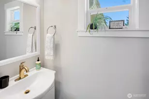5011 Seahurst Ave, Everett, WA 98203 - Photo 23