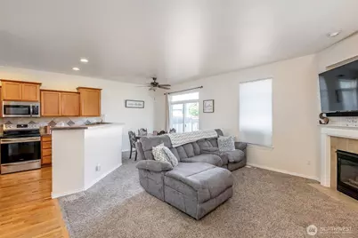 18219 111th Avenue Ct E, Puyallup, WA 98374 - Photo 7