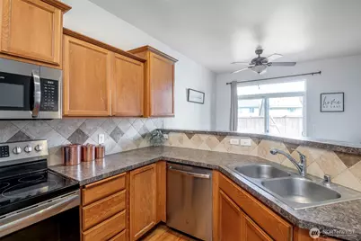 18219 111th Avenue Ct E, Puyallup, WA 98374 - Photo 9