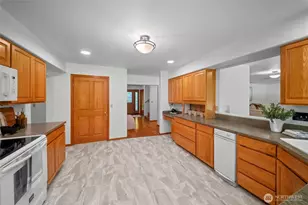 2103 Golden Maples Ct NW, Olympia, WA 98502 - Photo 15