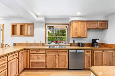 801 N Waugh Road, Mount Vernon, WA 98273 - Photo 15