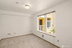 15816 NE Leary Way, Redmond, WA 98052 - Photo 19