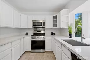 19926 NE Union Hill Rd, Redmond, WA 98053 - Photo 15