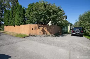 1402 Humboldt St, Bellingham, WA 98225 - Photo 17