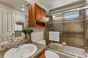 4105 Fremont Ave N, Seattle, WA 98103 - Photo 15
