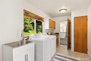 398 Ferncliff Ave NE, Bainbridge Island, WA 98110 - Photo 17