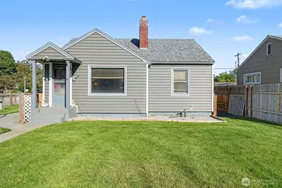 204 E Street SW, Ephrata, WA 98823 - Photo 1