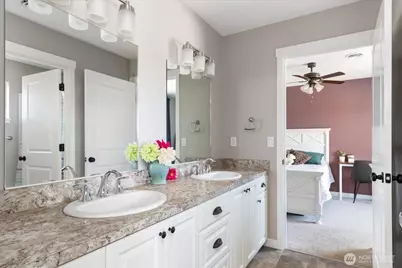1720 SW Waterside Court, Oak Harbor, WA 98277 - Photo 23