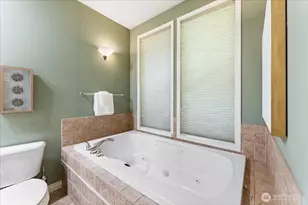 3324 Deer Island Dr E, Lake Tapps, WA 98391 - Photo 19