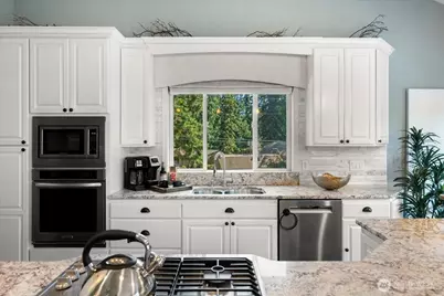 3324 Deer Island Drive E, Lake Tapps, WA 98391 - Photo 11