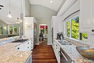 3324 Deer Island Dr E, Lake Tapps, WA 98391 - Photo 9