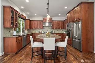 2098 211th Pl SE, Sammamish, WA 98075 - Photo 11