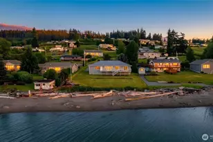 639 E Beacon View Dr, Oak Harbor, WA 98277 - Photo 1
