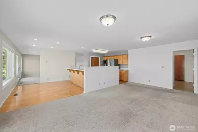 639 E Beacon View Drive, Oak Harbor, WA 98277 - Photo 11