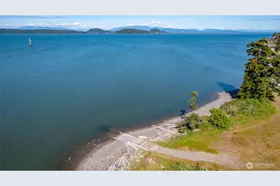 639 E Beacon View Drive, Oak Harbor, WA 98277 - Photo 31
