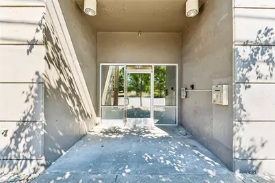 2530 15th Avenue W #401, Seattle, WA 98119 - Photo 3