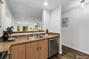 2530 15th Ave W, Seattle, WA 98119 - Photo 15