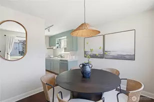 4324 Phinney Ave N, Seattle, WA 98103 - Photo 7