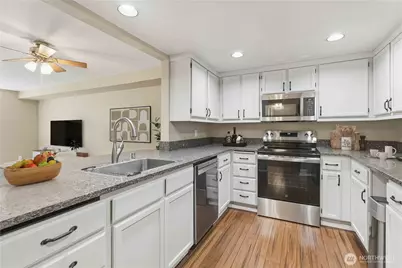 3941 226th Place SE #103, Issaquah, WA 98029 - Photo 3