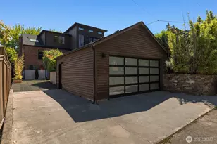 3033 45th Ave SW, Seattle, WA 98116 - Photo 3