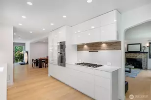 3033 45th Ave SW, Seattle, WA 98116 - Photo 9
