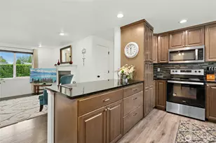 237 S 186th St, Burien, WA 98148 - Photo 9