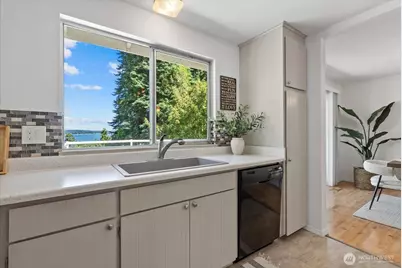 3006 89th Place SE, Mercer Island, WA 98040 - Photo 9
