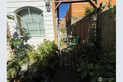 914 Pacific Avenue, Bremerton, WA 98337 - Photo 27