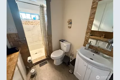 914 Pacific Avenue, Bremerton, WA 98337 - Photo 15