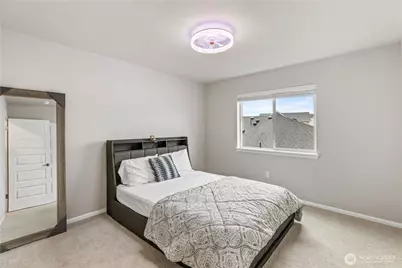 17621 Crossing Drive E, Puyallup, WA 98374 - Photo 15