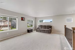 17621 Crossing Dr E, Puyallup, WA 98374 - Photo 19