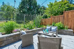 17521 NE 38th Ct, Redmond, WA 98052 - Photo 15