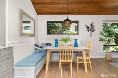 17521 NE 38th Court #B10, Redmond, WA 98052 - Photo 13