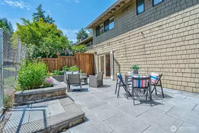 17521 NE 38th Court #B10, Redmond, WA 98052 - Photo 17