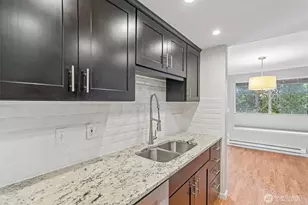 3421 SW Roxbury St, Seattle, WA 98126 - Photo 9