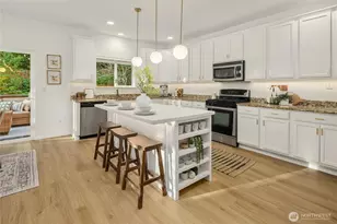 12218 NE 203rd St, Bothell, WA 98011 - Photo 11