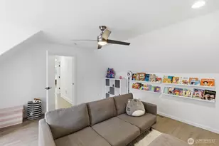 12217 NE 100th St, Kirkland, WA 98033 - Photo 33