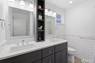 12217 NE 100th St, Kirkland, WA 98033 - Photo 29