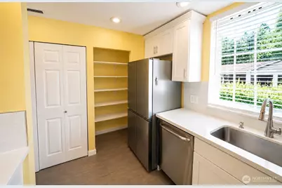 25235 SE Klahanie Blvd #K102, Sammamish, WA 98029 - Photo 9