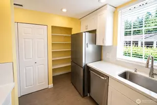 25235 SE Klahanie Blvd, Sammamish, WA 98029 - Photo 9