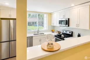 25235 SE Klahanie Blvd, Sammamish, WA 98029 - Photo 7